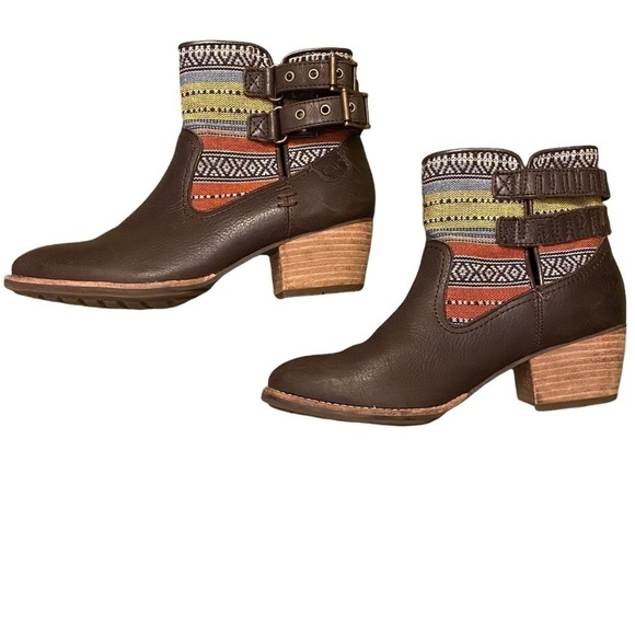 Caterpillar Willa Leather and Fabric Ankle Boots. Size 6 - Picture 2 of 10